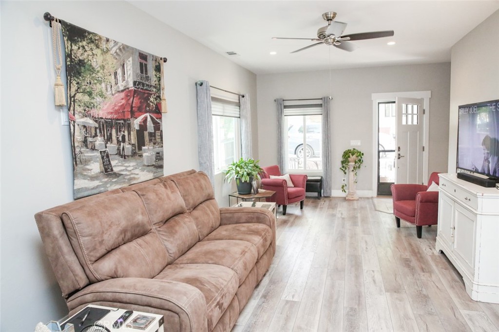 2806 Vine St, Paso Robles, CA 93446