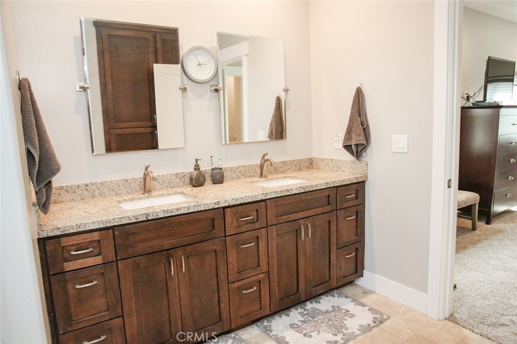 2806 Vine St, Paso Robles, CA 93446