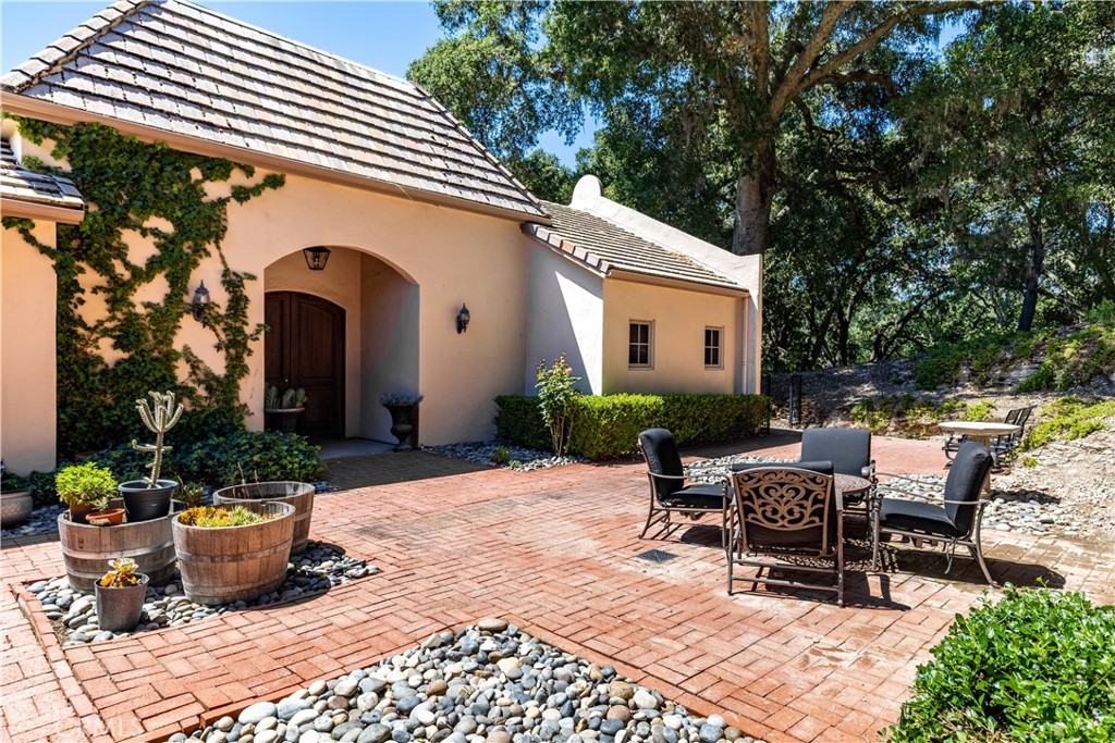 810 Dove Pond, Templeton, CA 93465