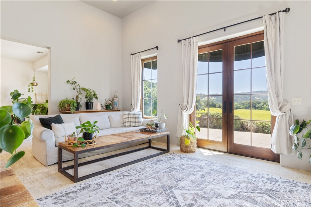 810 Dove Pond, Templeton, CA 93465