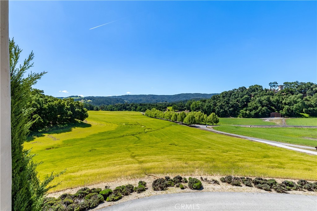 810 Dove Pond, Templeton, CA 93465