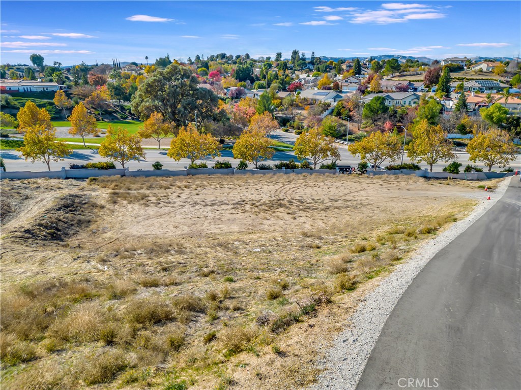 1225 Kapareil, Paso Robles, CA 93446