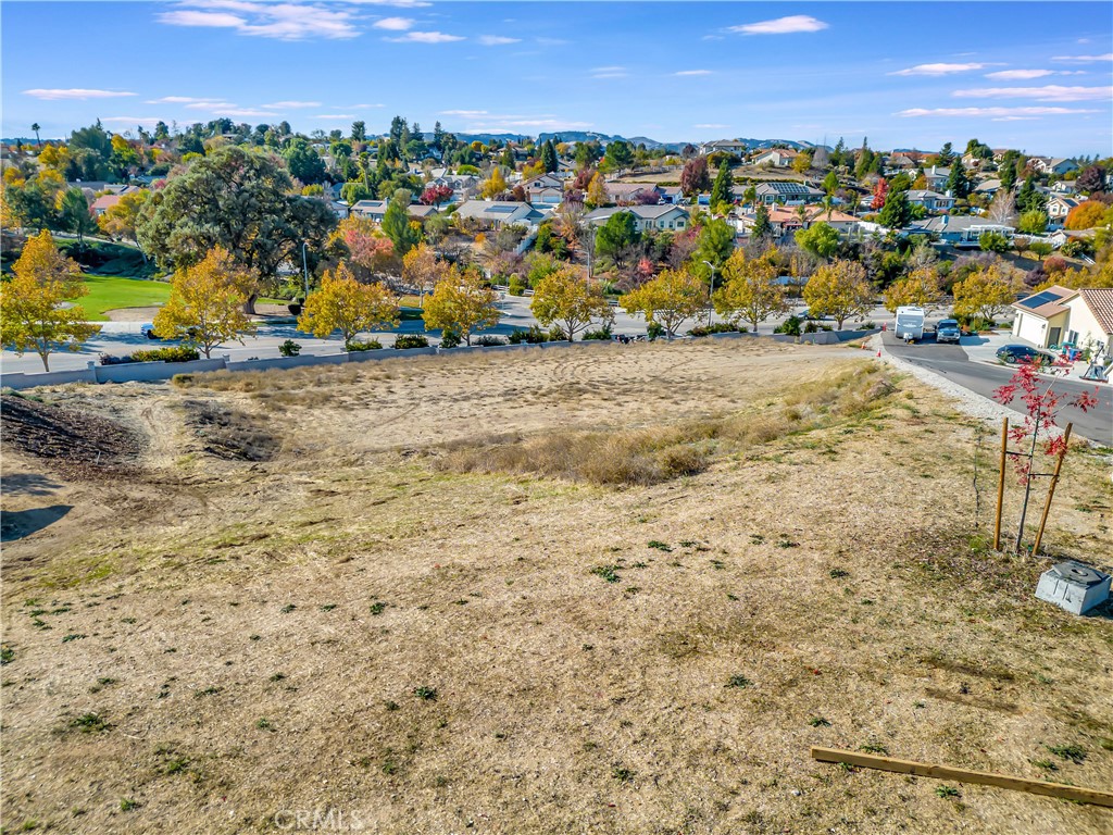 1225 Kapareil, Paso Robles, CA 93446