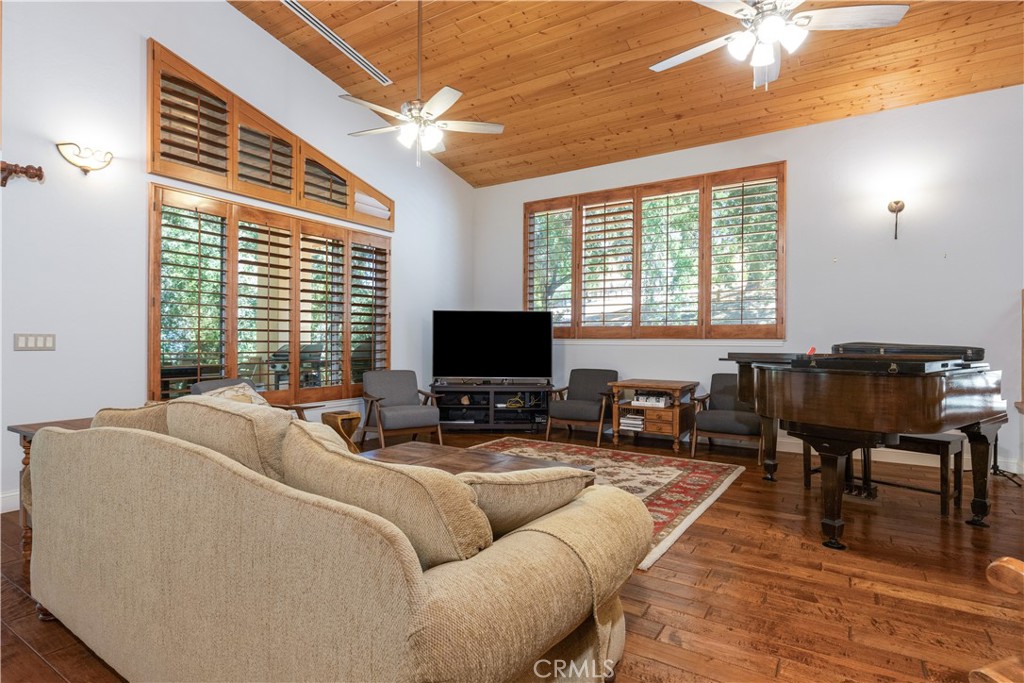 9914 Flyrod Dr, Paso Robles, CA 93446