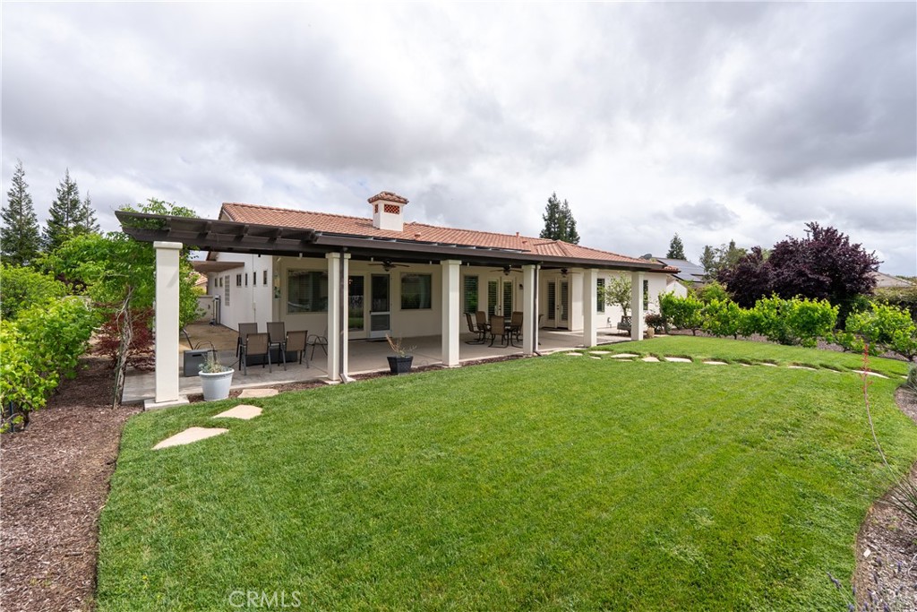 715 Oriole Way, Paso Robles, CA 93446