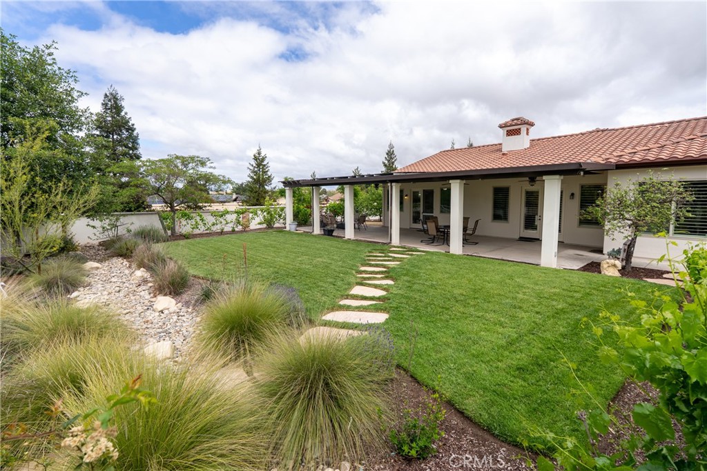 715 Oriole Way, Paso Robles, CA 93446