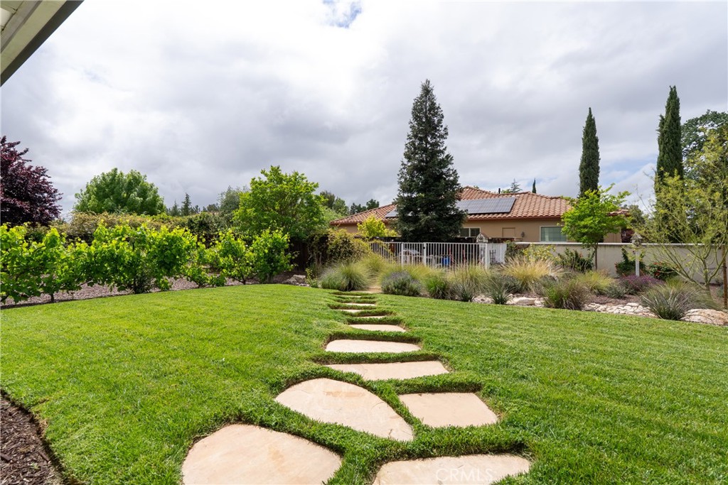 715 Oriole Way, Paso Robles, CA 93446