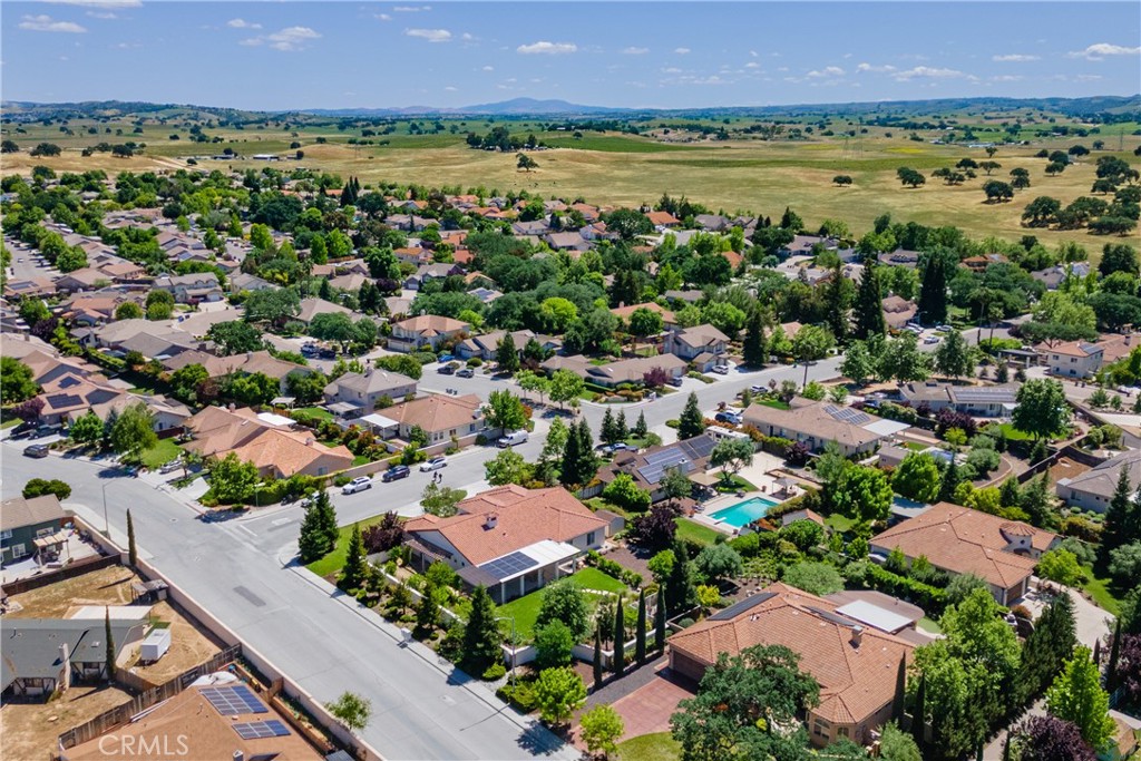 715 Oriole Way, Paso Robles, CA 93446