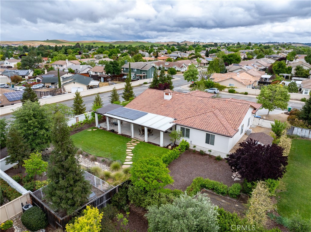 715 Oriole Way, Paso Robles, CA 93446