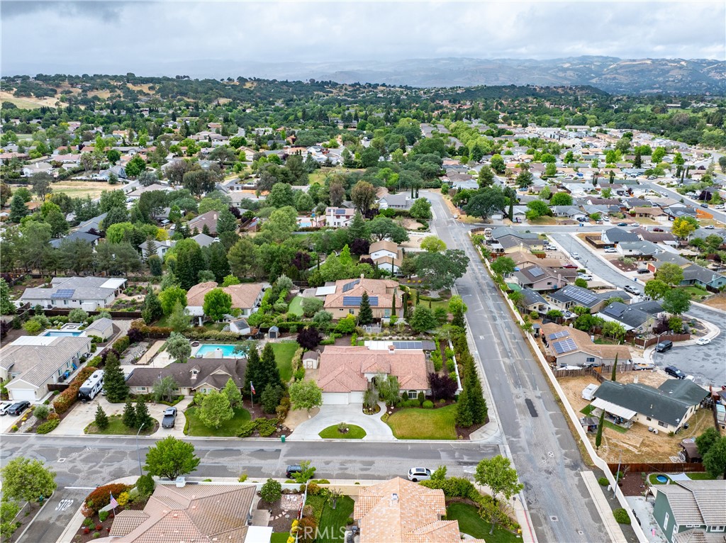 715 Oriole Way, Paso Robles, CA 93446