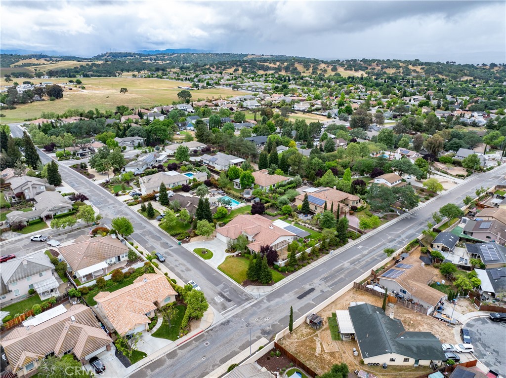 715 Oriole Way, Paso Robles, CA 93446