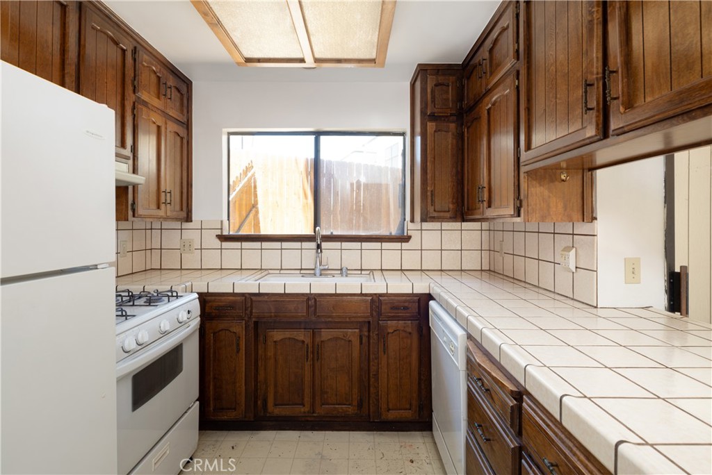 3750 El Camino Real, B2, Atascadero, CA 93422