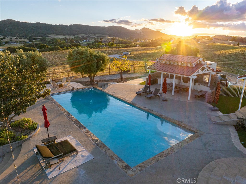 2325 Bella Tierra, Paso Robles, CA 93446