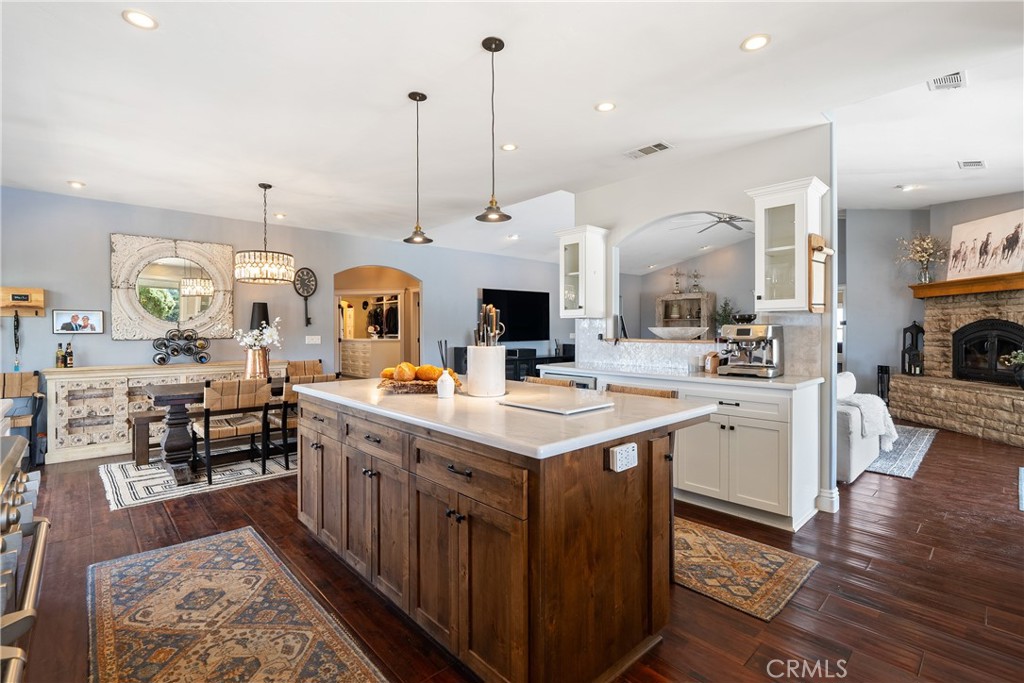 2325 Bella Tierra, Paso Robles, CA 93446