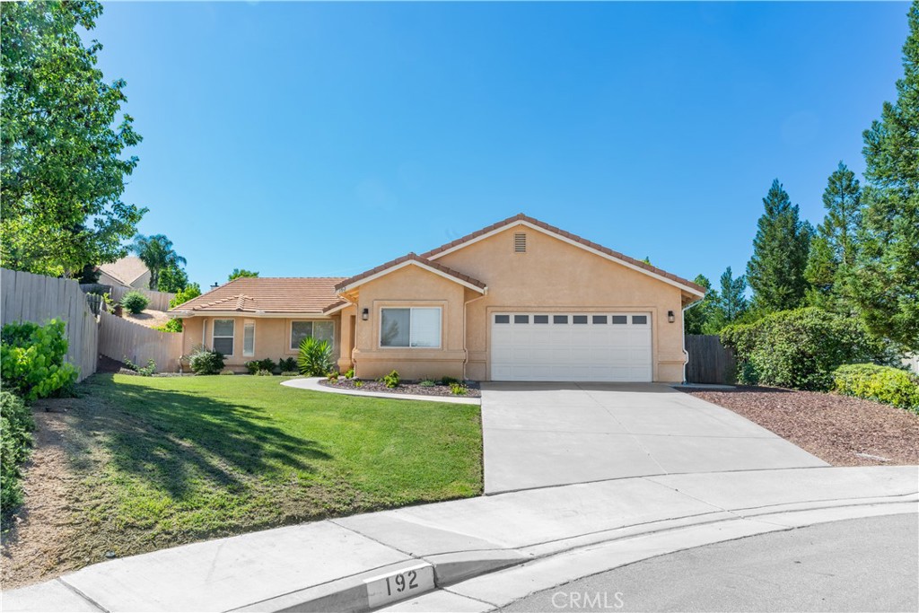 192 Cardinal Way, Paso Robles, CA 93446