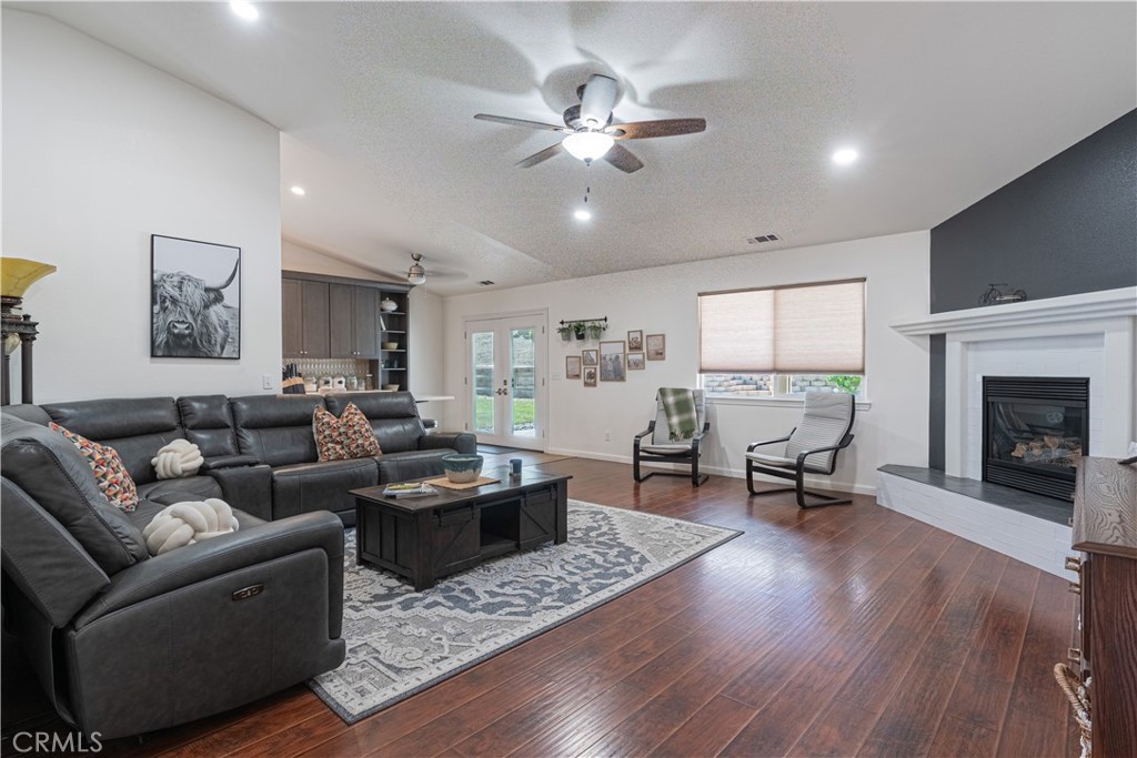 192 Cardinal Way, Paso Robles, CA 93446