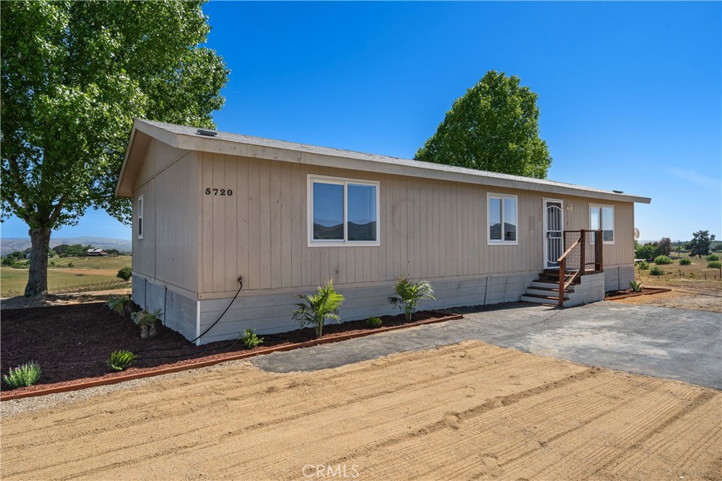 5720 Vista Serrano Way, Paso Robles, CA 93446