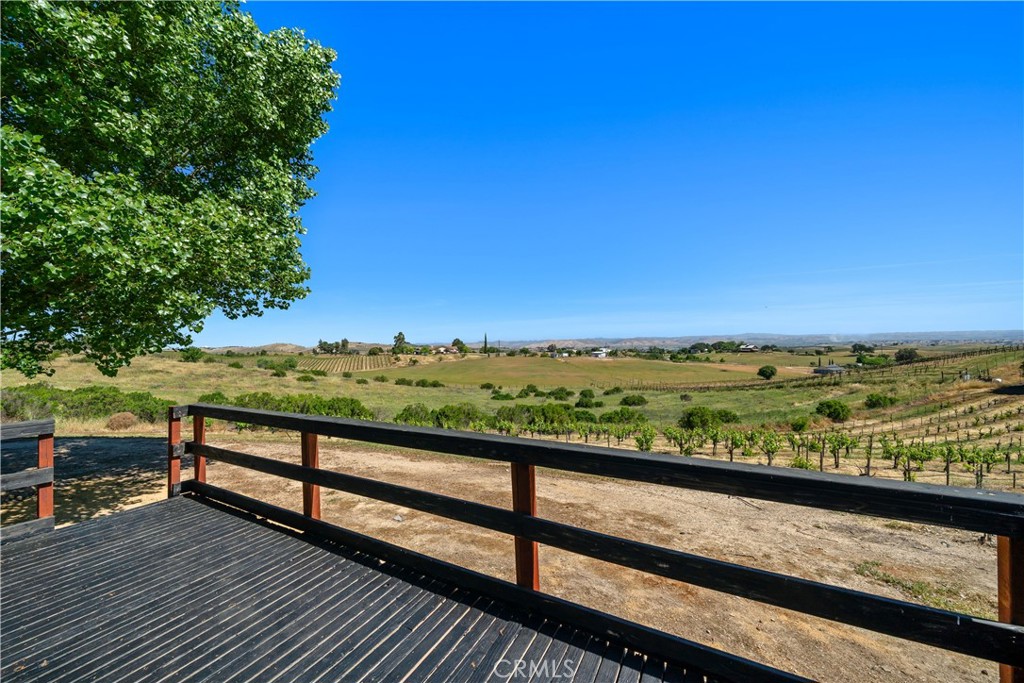 5720 Vista Serrano Way, Paso Robles, CA 93446
