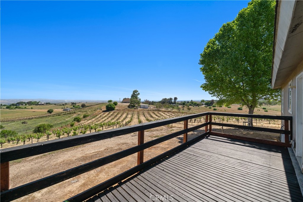 5720 Vista Serrano Way, Paso Robles, CA 93446