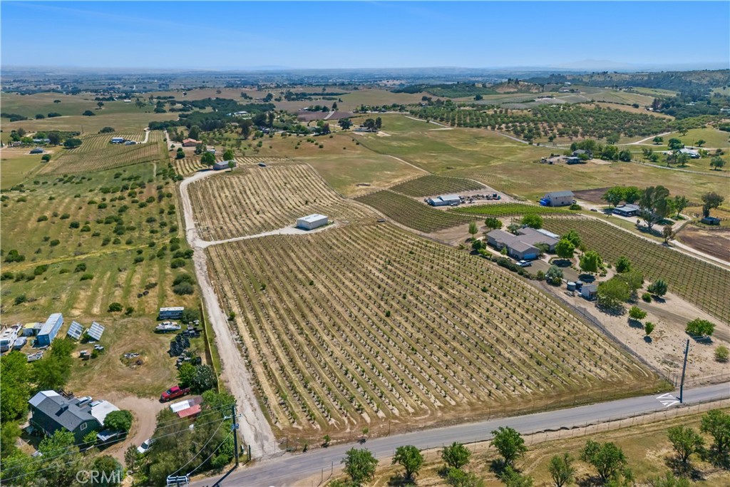 5720 Vista Serrano Way, Paso Robles, CA 93446