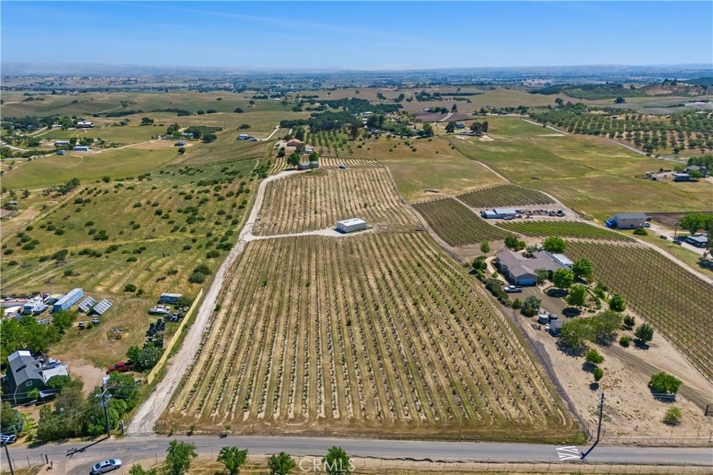 5720 Vista Serrano Way, Paso Robles, CA 93446