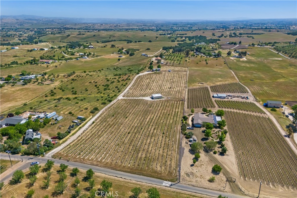 5720 Vista Serrano Way, Paso Robles, CA 93446