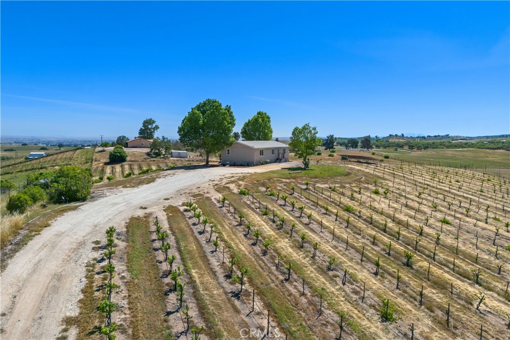 5720 Vista Serrano Way, Paso Robles, CA 93446