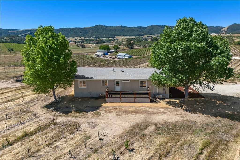 5720 Vista Serrano Way, Paso Robles, CA 93446