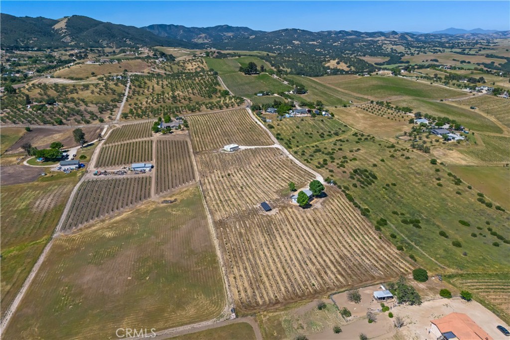 5720 Vista Serrano Way, Paso Robles, CA 93446