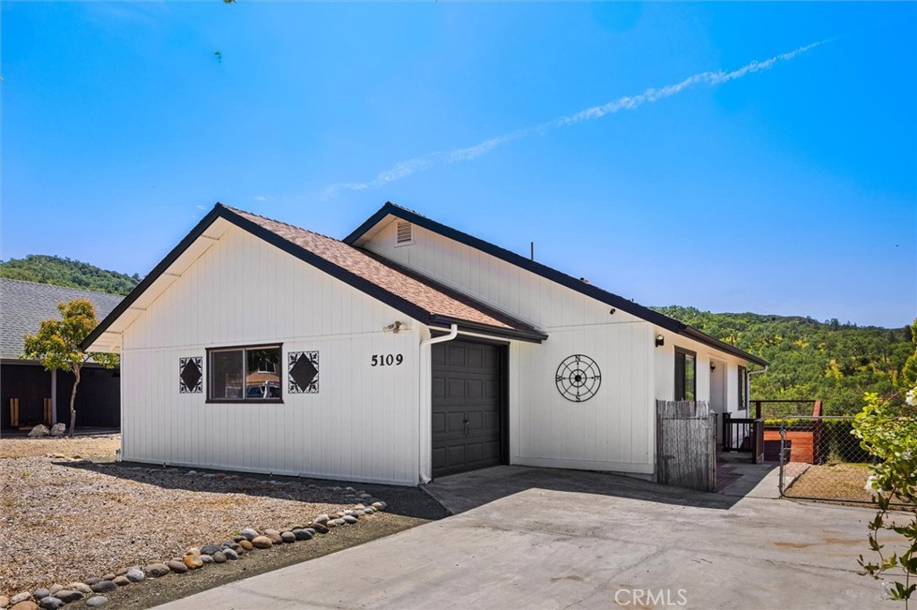 5109 Bluebird Ln, Paso Robles, CA 93446