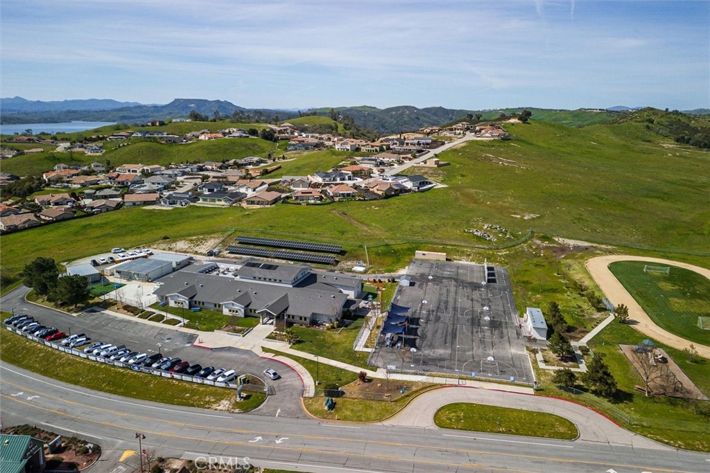 5109 Bluebird Ln, Paso Robles, CA 93446