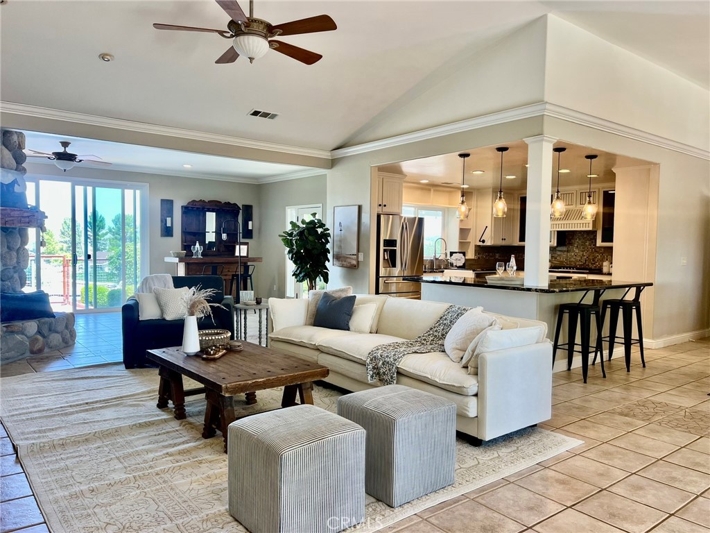 8580 Warren, Paso Robles, CA 93446