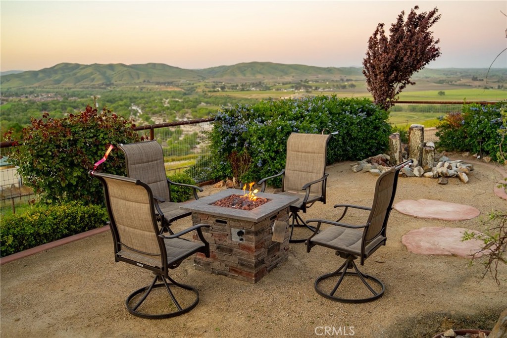 8580 Warren, Paso Robles, CA 93446
