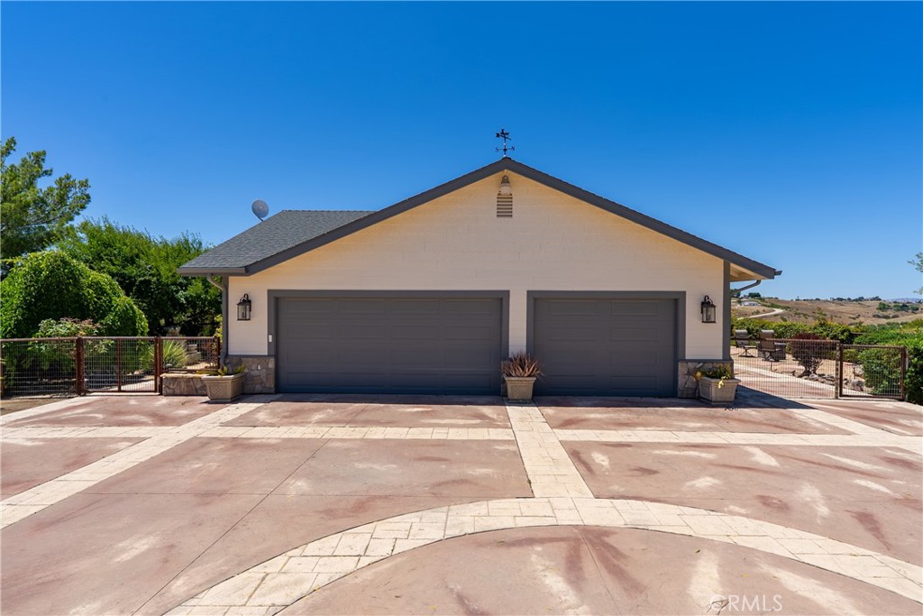 8580 Warren, Paso Robles, CA 93446