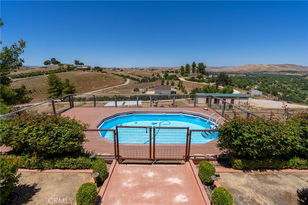 8580 Warren, Paso Robles, CA 93446