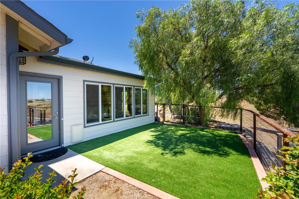 8580 Warren, Paso Robles, CA 93446