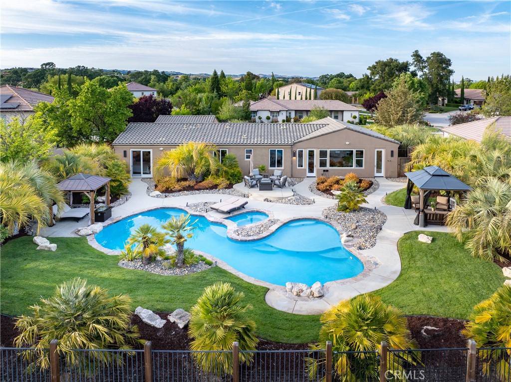 1579 Via Rojas, Templeton, CA 93465