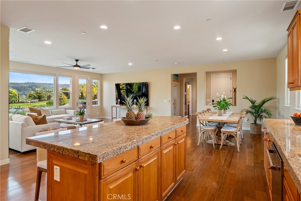 1579 Via Rojas, Templeton, CA 93465