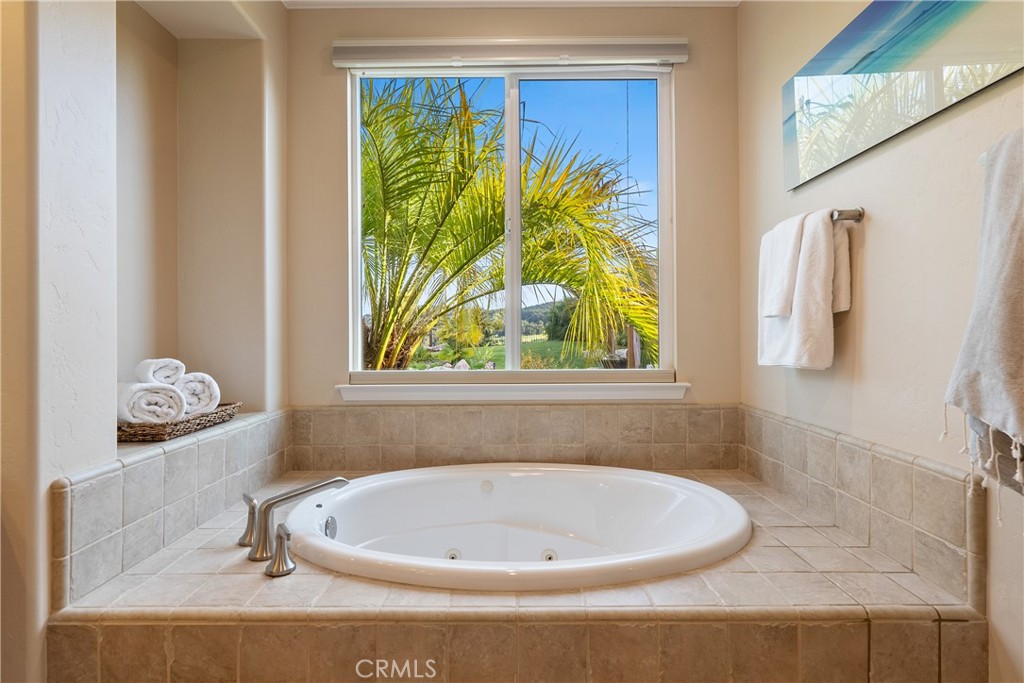 1579 Via Rojas, Templeton, CA 93465