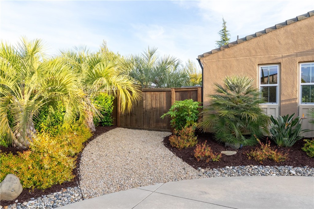 1579 Via Rojas, Templeton, CA 93465