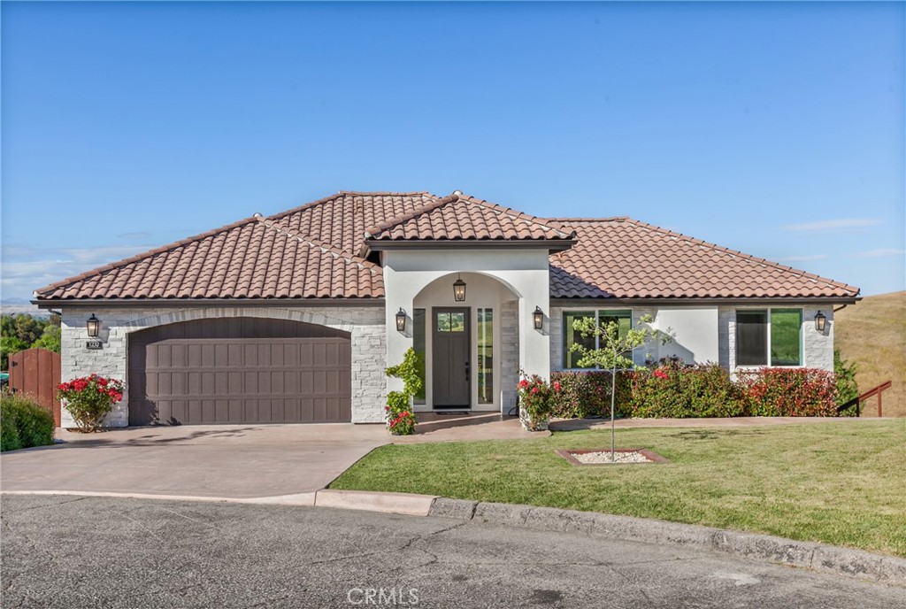 1232 Kapareil, Paso Robles, CA 93446