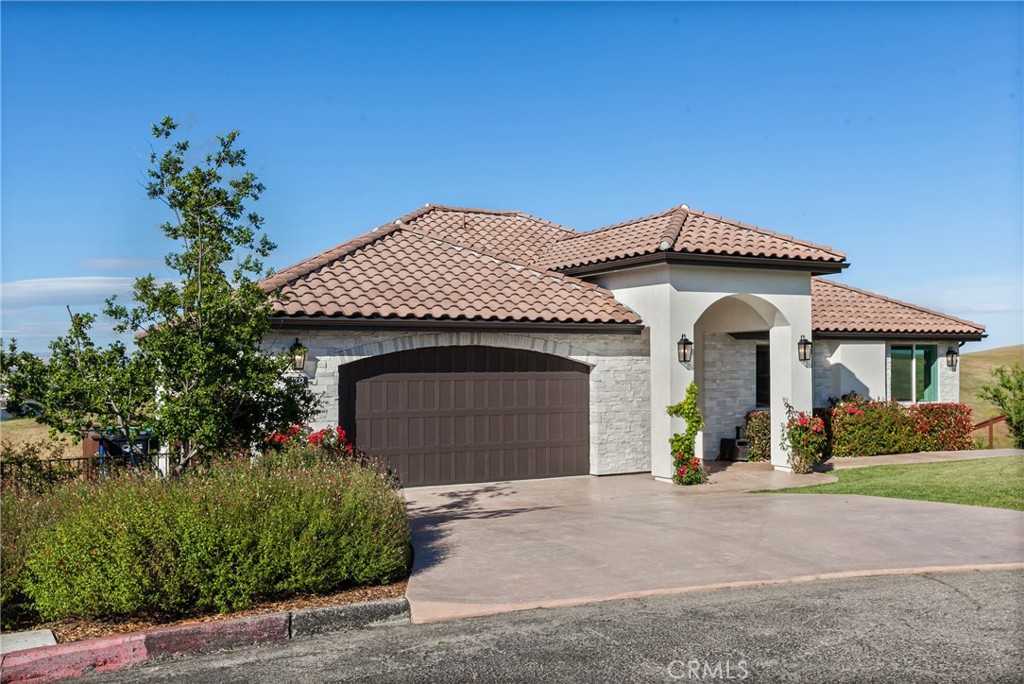1232 Kapareil, Paso Robles, CA 93446