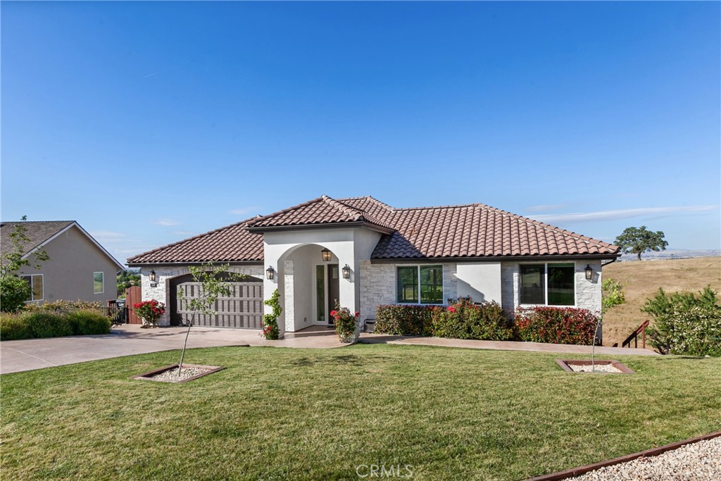 1232 Kapareil, Paso Robles, CA 93446
