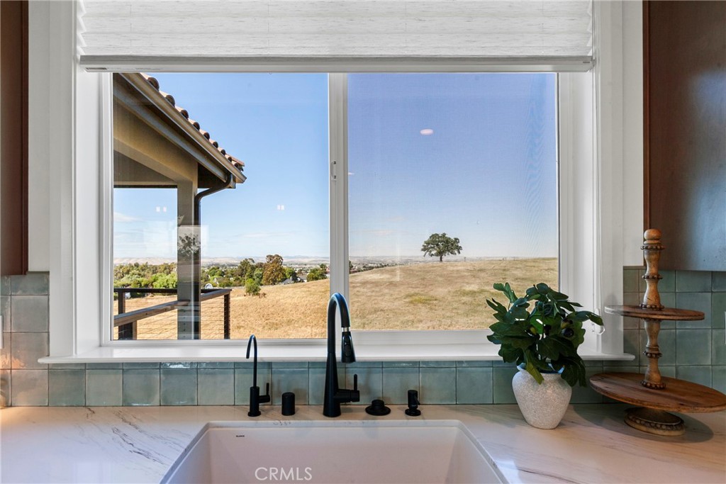1232 Kapareil, Paso Robles, CA 93446