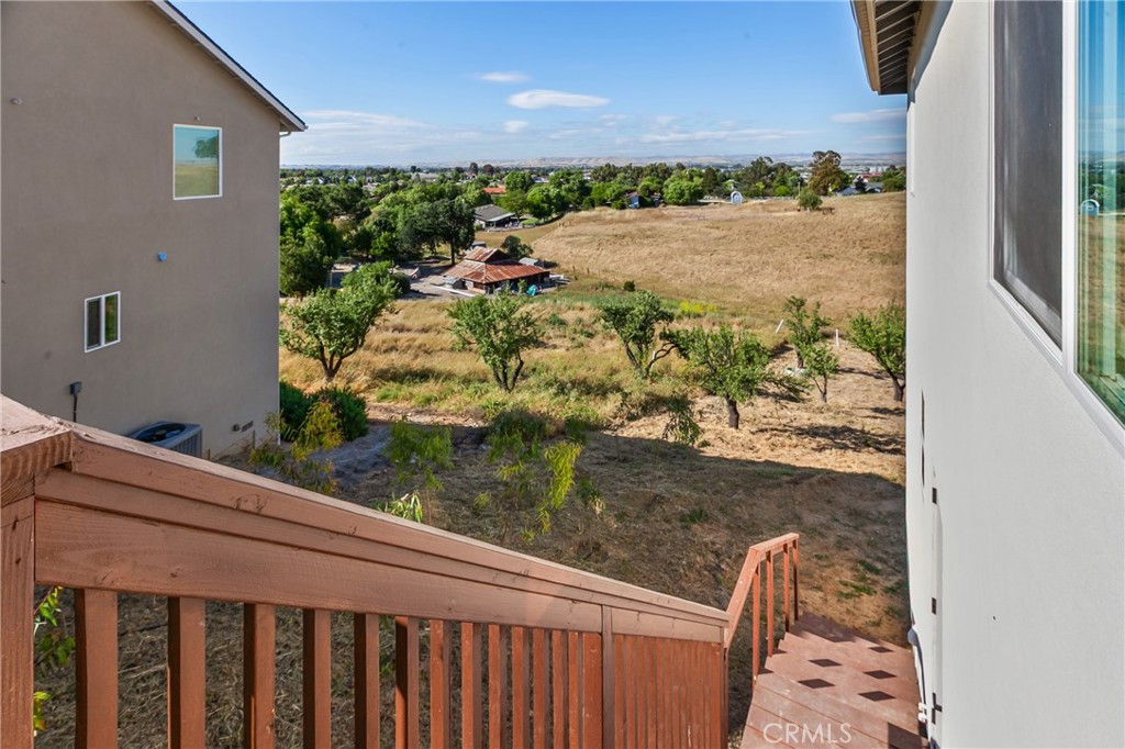 1232 Kapareil, Paso Robles, CA 93446