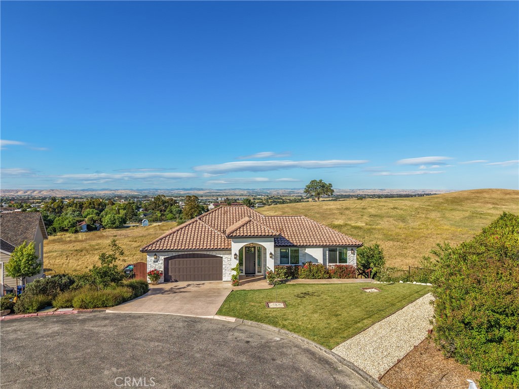 1232 Kapareil, Paso Robles, CA 93446