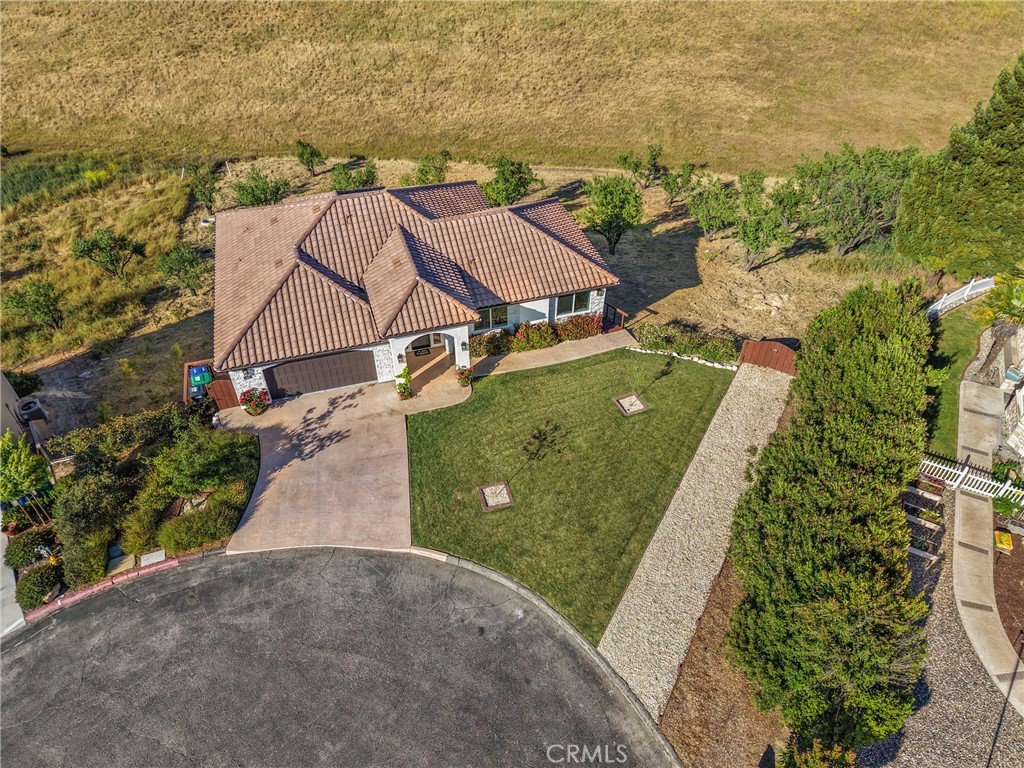 1232 Kapareil, Paso Robles, CA 93446