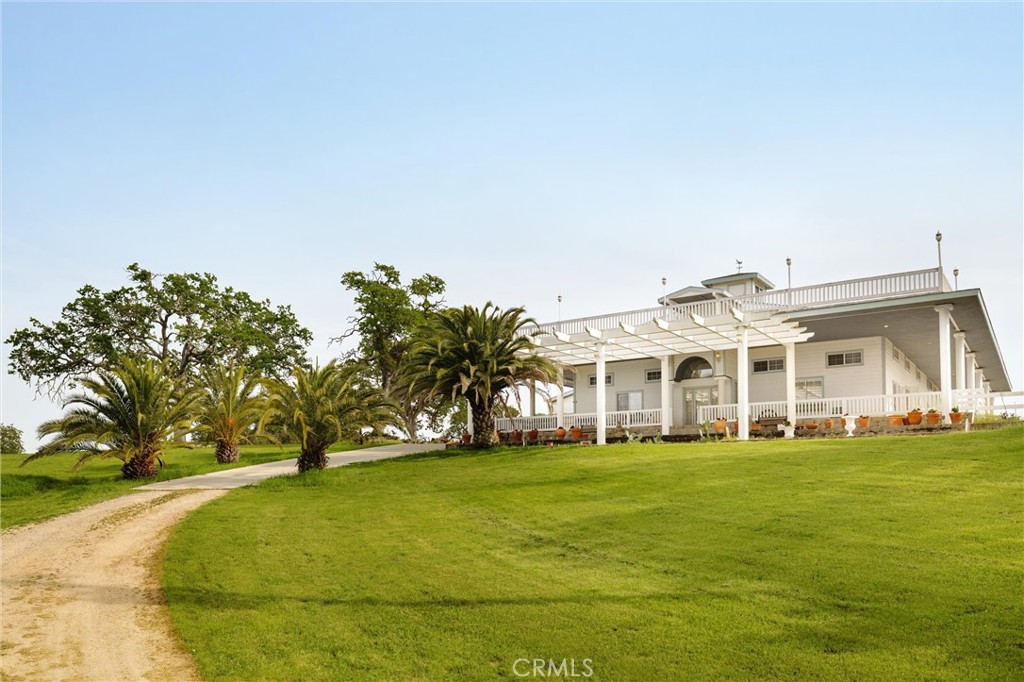 6685 El Pomar Dr, Templeton, CA 93465