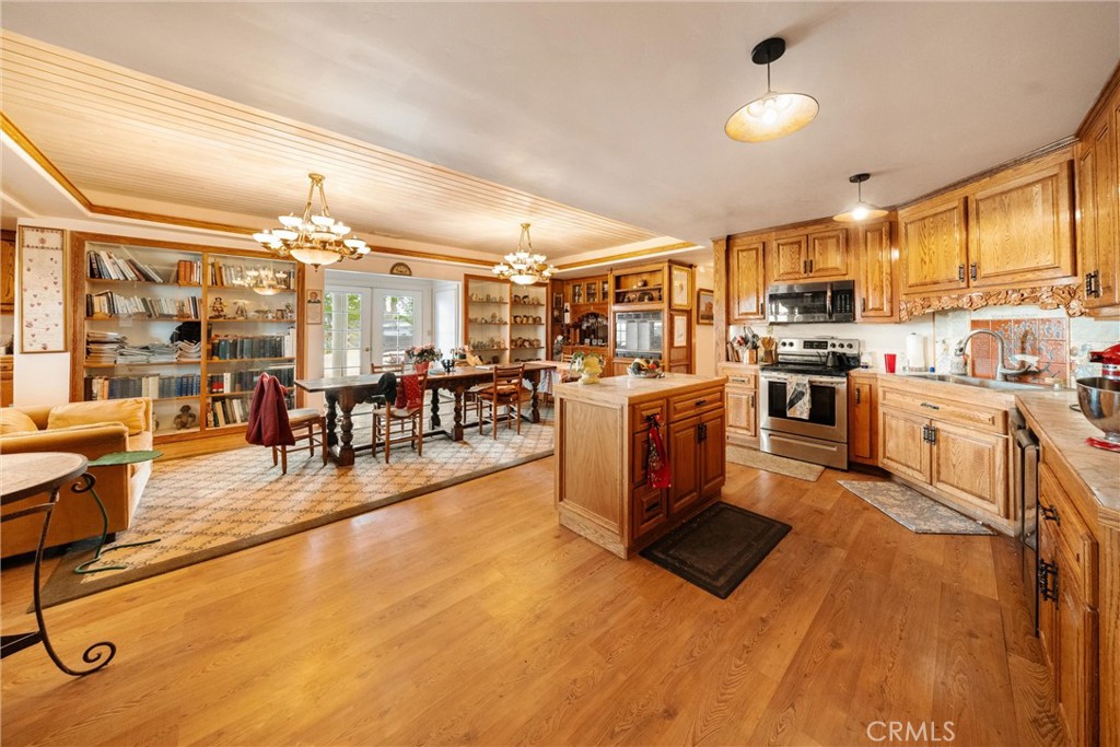 6685 El Pomar Dr, Templeton, CA 93465