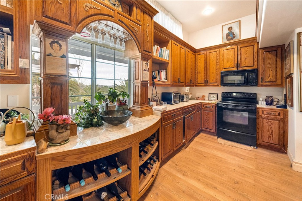 6685 El Pomar Dr, Templeton, CA 93465